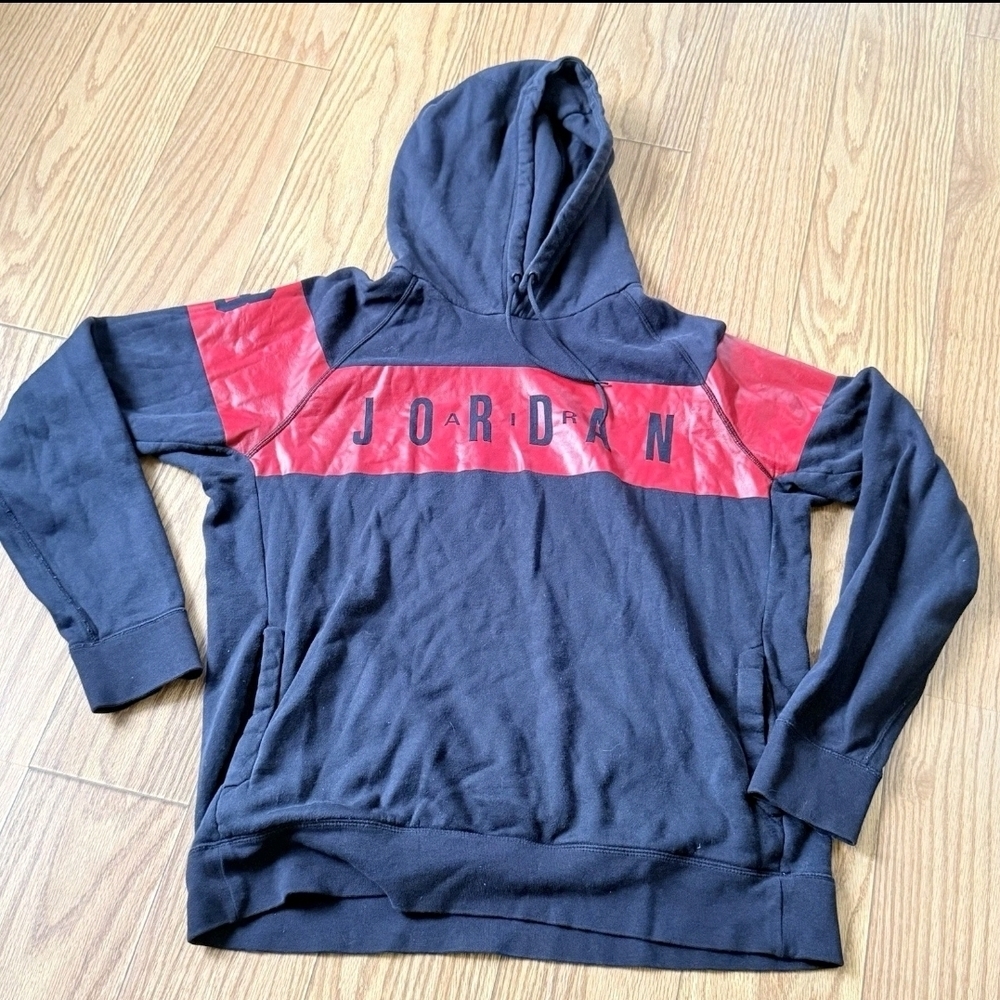 Jordan Men's Hoodie in Black and Red